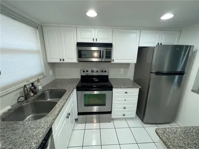 400 Forest Lakes BLVD # 110, NAPLES FL 34105