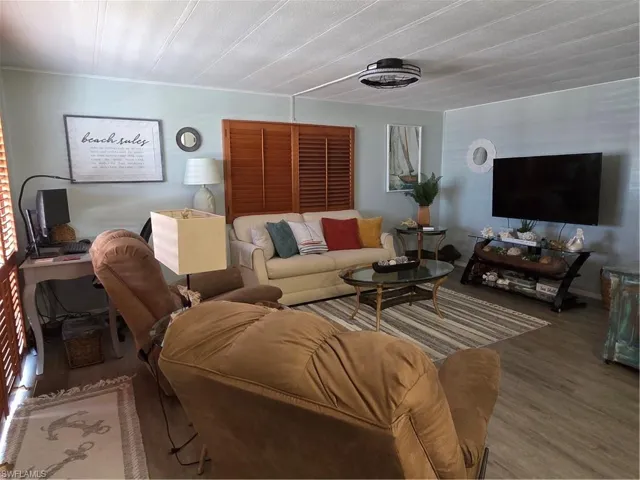 575  Winning  WAY, North Fort Myers, FL 33917