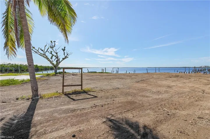 4225-4227 Pine Island Rd Nw, Matlacha, Florida 33993