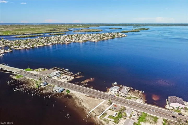 4225-4227 Pine Island Rd Nw, Matlacha, Florida 33993