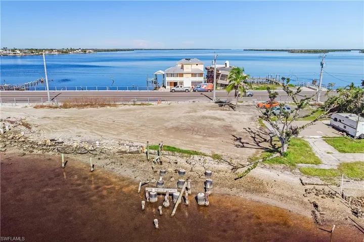 4225-4227 Pine Island Rd Nw, Matlacha, Florida 33993