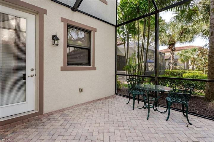 Outside living in Naples, FL