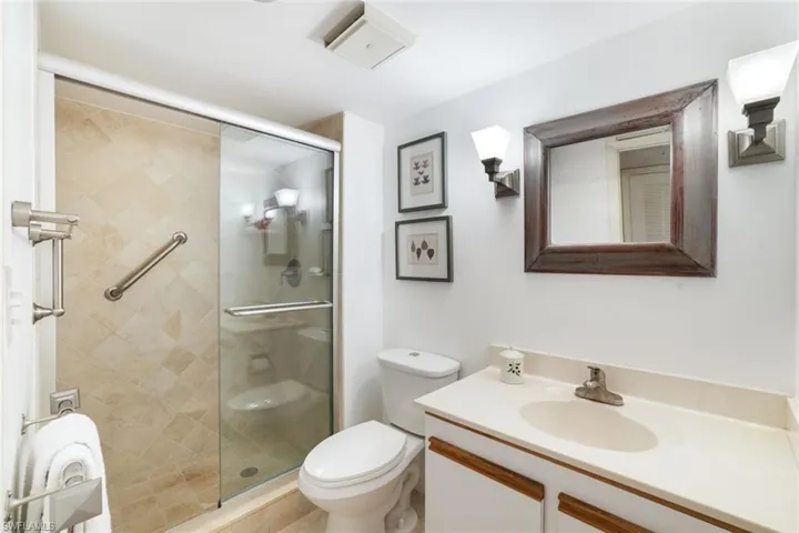 300 Park Shore Dr # 5c, Naples Fl 34103