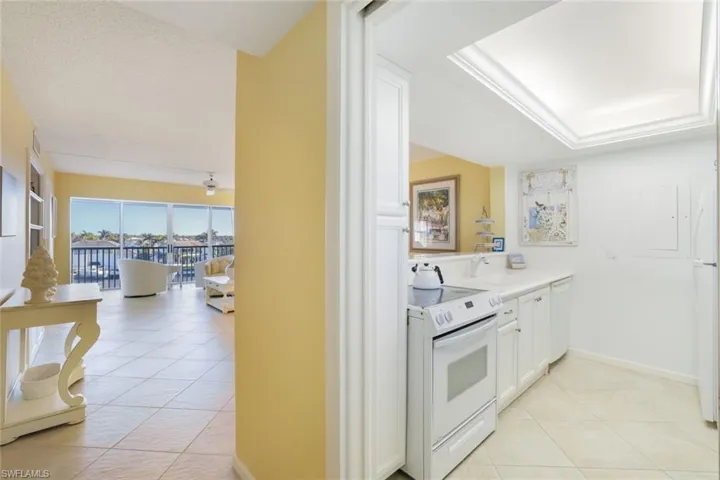 300 Park Shore Dr # 5c, Naples Fl 34103