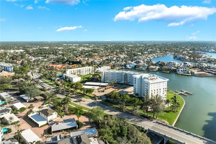 300 Park Shore Dr # 5c, Naples Fl 34103