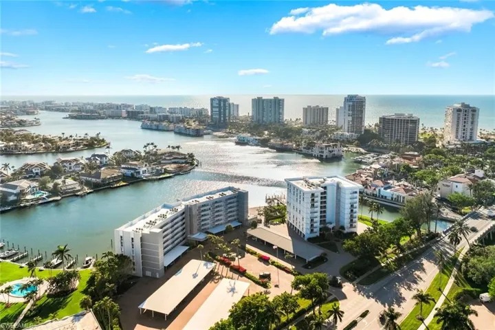 300 Park Shore Dr # 5c, Naples Fl 34103