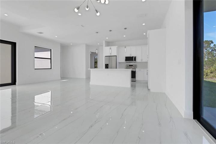 2806  Anita N AVE, Lehigh Acres, FL 33971