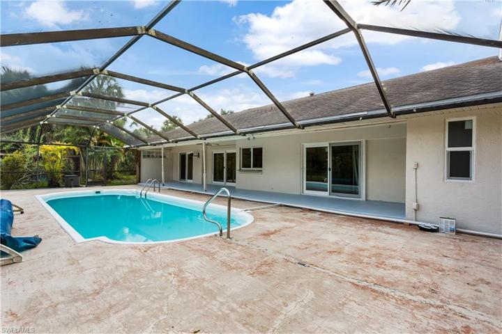 Fiberglass pool