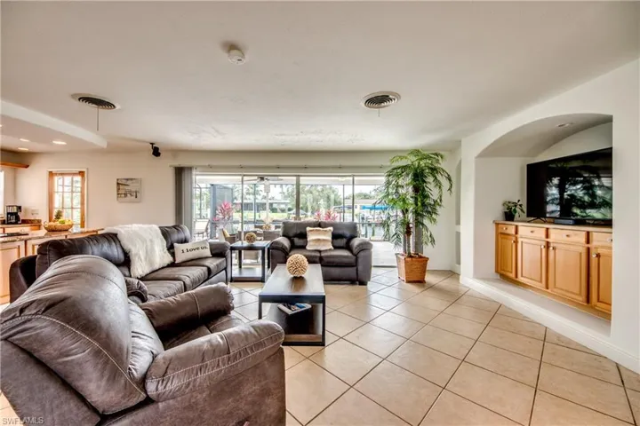 5359 Majestic Ct, Cape Coral, Florida 33904