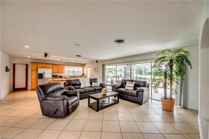 5359 Majestic Ct, Cape Coral, Florida 33904