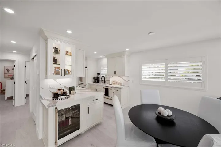 2100  Gulf Shore N BLVD, Naples, FL 34102