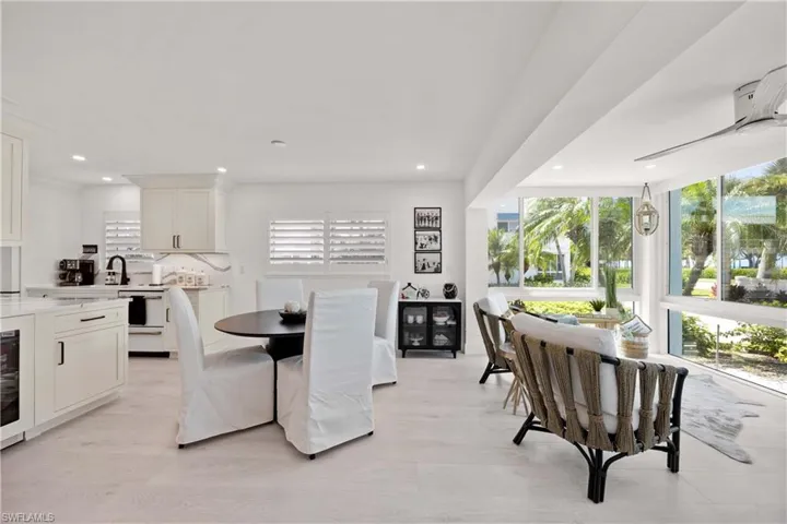 2100  Gulf Shore N BLVD, Naples, FL 34102