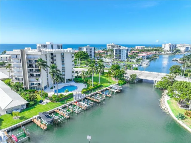 2100  Gulf Shore N BLVD, Naples, FL 34102