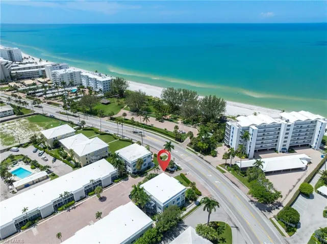 2100  Gulf Shore N BLVD, Naples, FL 34102
