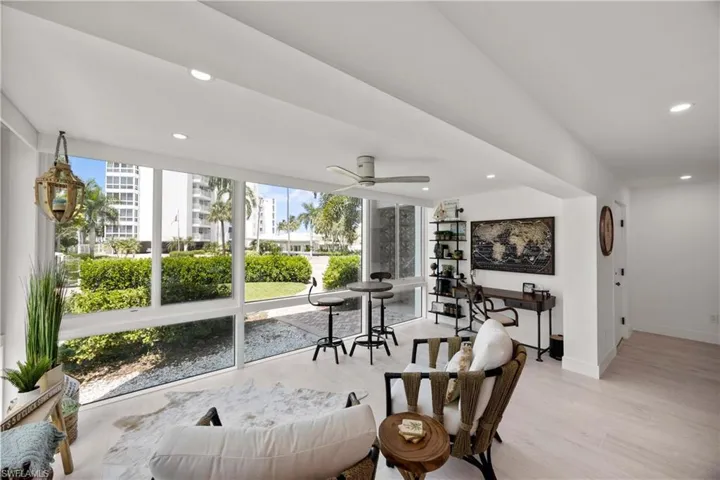 2100  Gulf Shore N BLVD, Naples, FL 34102