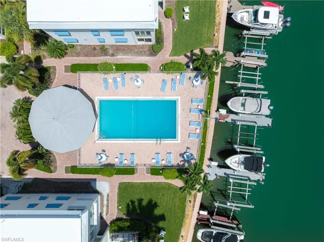 2100  Gulf Shore N BLVD, Naples, FL 34102
