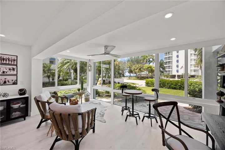 2100  Gulf Shore N BLVD, Naples, FL 34102