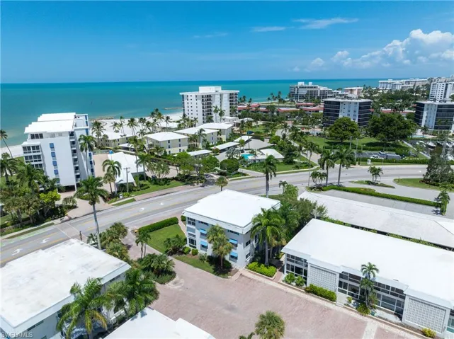 2100  Gulf Shore N BLVD, Naples, FL 34102