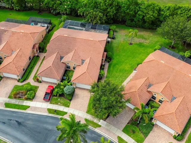 Aerial view of property and surrounding area