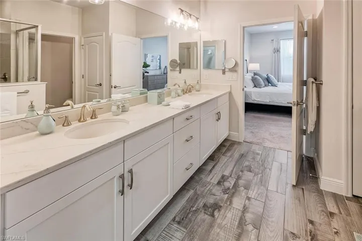 6960 Avalon Cir 807, Naples, Florida 34112