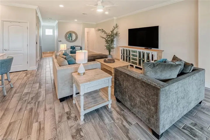 6960 Avalon Cir 807, Naples, Florida 34112