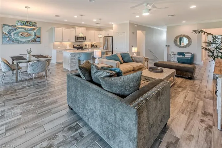 6960 Avalon Cir 807, Naples, Florida 34112
