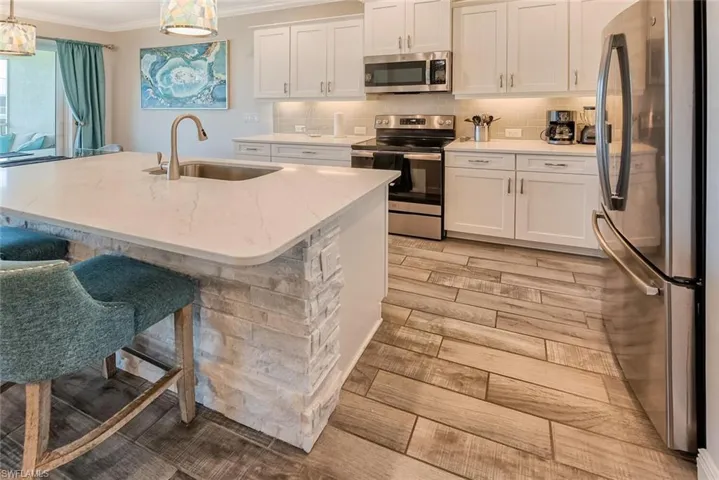 6960 Avalon Cir 807, Naples, Florida 34112
