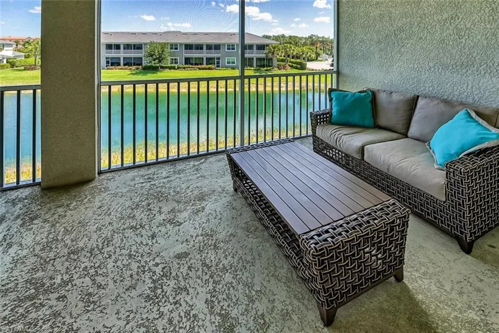 6960 Avalon Cir 807, Naples, Florida 34112