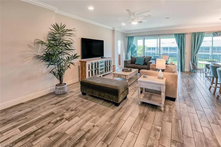 6960 Avalon Cir 807, Naples, Florida 34112