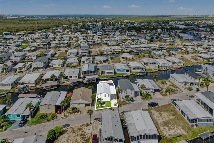 17770  Bryan  CT, Fort Myers Beach, FL 33931