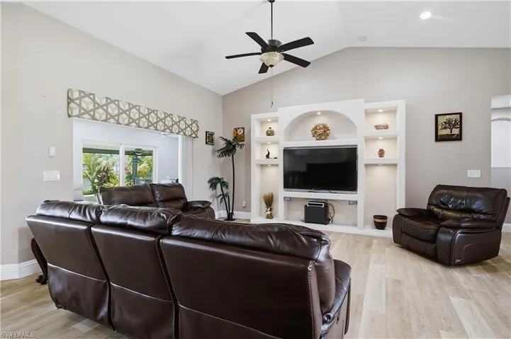 430 Sw 44th Ter, Cape Coral, Florida 33914
