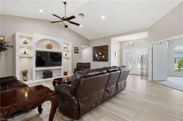 430 Sw 44th Ter, Cape Coral, Florida 33914