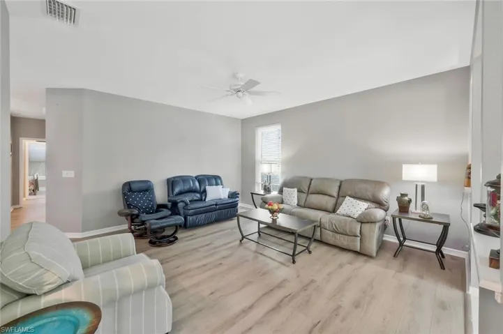 1340 Charleston Square Dr 101, Naples, Florida 34110