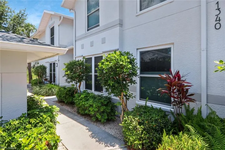1340 Charleston Square Dr 101, Naples, Florida 34110