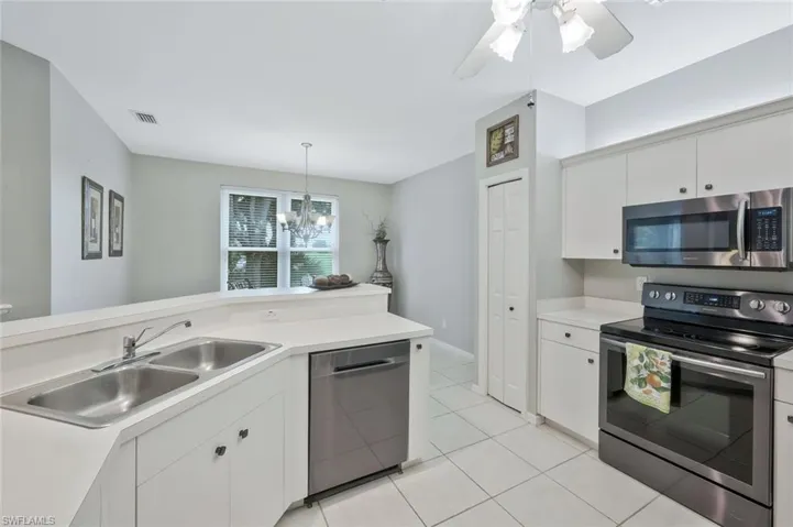 1340 Charleston Square Dr 101, Naples, Florida 34110
