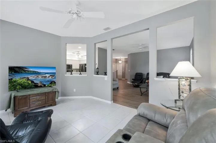 1340 Charleston Square Dr 101, Naples, Florida 34110