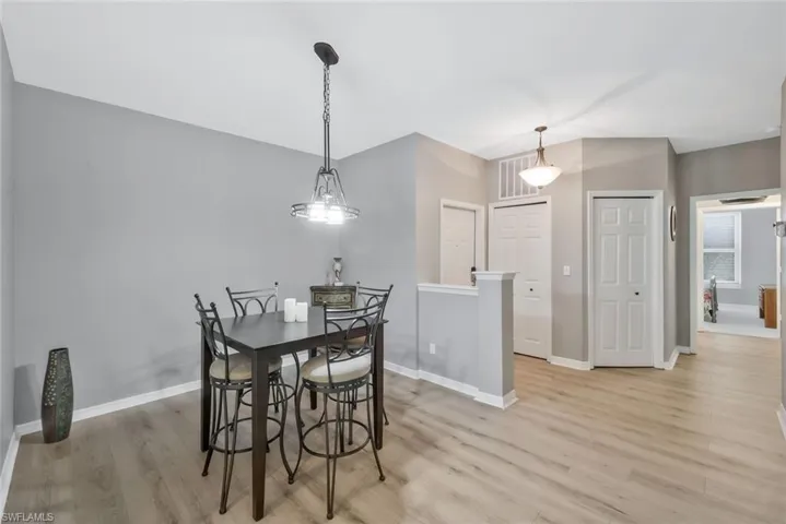 1340 Charleston Square Dr 101, Naples, Florida 34110