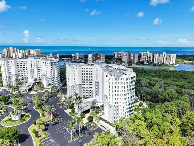 325  Dunes  BLVD, Naples, FL 34110