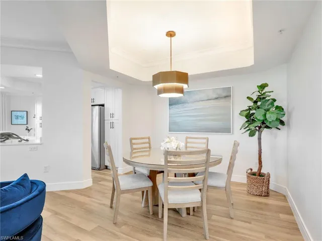 325  Dunes  BLVD, Naples, FL 34110
