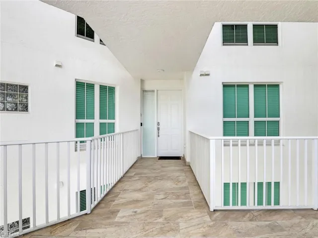 325  Dunes  BLVD, Naples, FL 34110