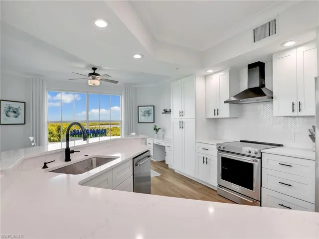 325  Dunes  BLVD, Naples, FL 34110