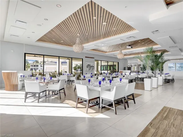 325  Dunes  BLVD, Naples, FL 34110