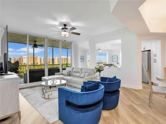 325  Dunes  BLVD, Naples, FL 34110