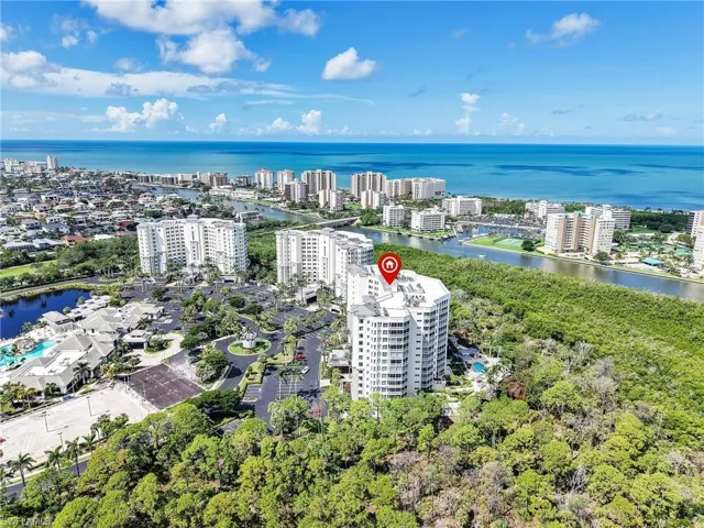 325  Dunes  BLVD, Naples, FL 34110