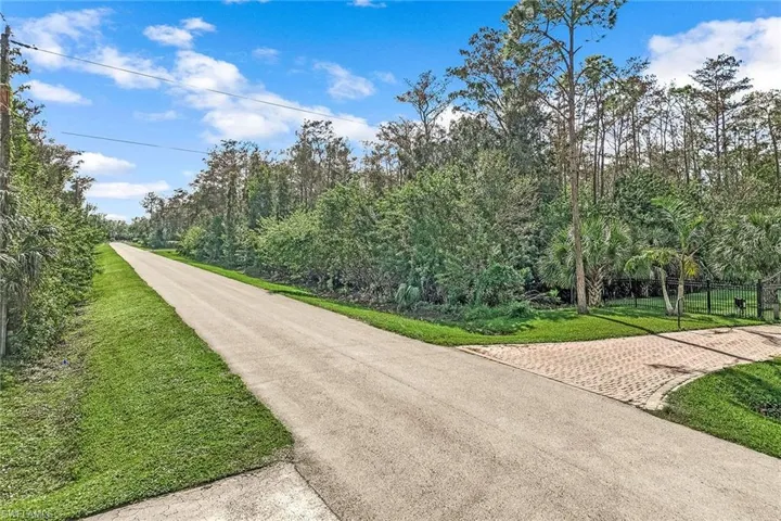 25504  Busy Bee  DR, Bonita Springs, FL 34135