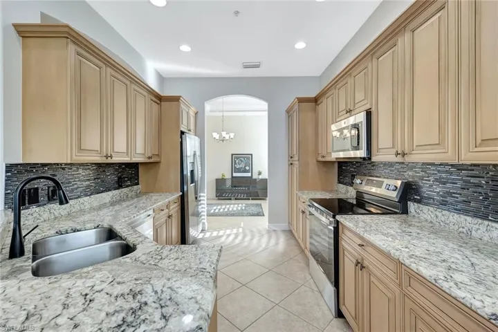 8759 Coastline Ct # 201, Naples Fl 34120