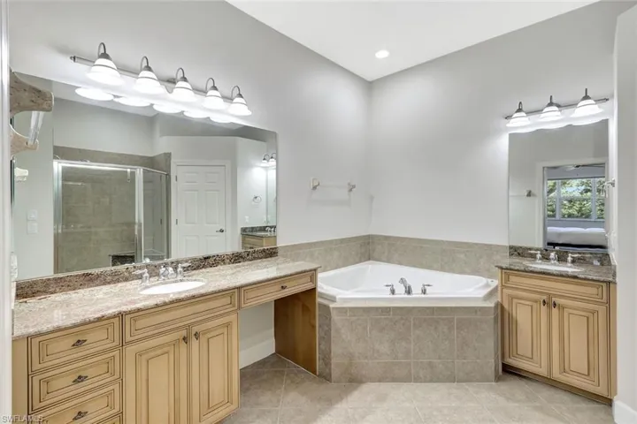 8759 Coastline Ct # 201, Naples Fl 34120