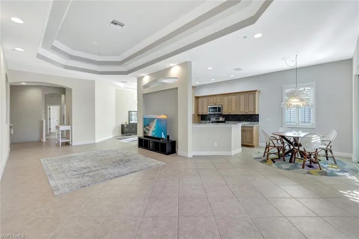 8759 Coastline Ct # 201, Naples Fl 34120