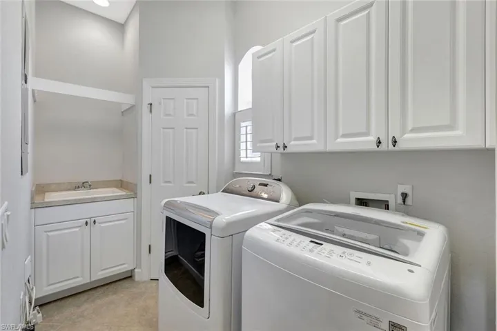 8759 Coastline Ct # 201, Naples Fl 34120