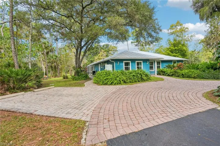 161 27th St Nw, Naples, Florida 34120